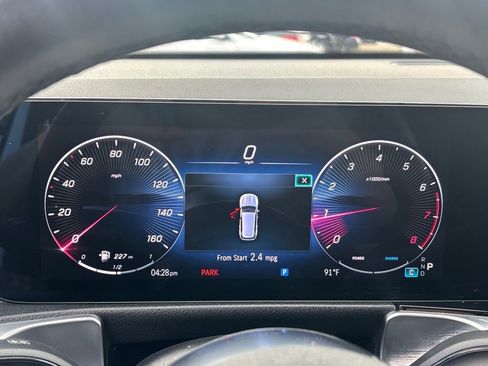 Used 2024 Mercedes-Benz GLB 250 image 16