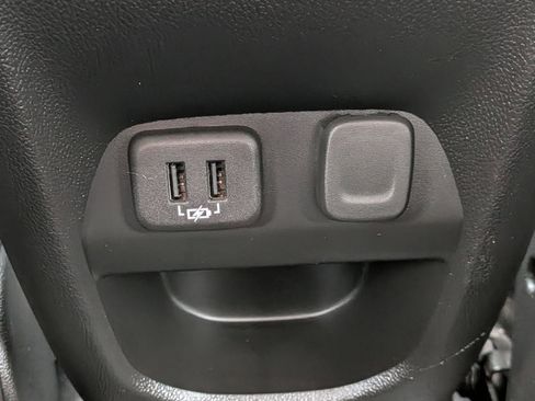 Certified 2022 Chevrolet Colorado Z71 AWD/4WD image 21