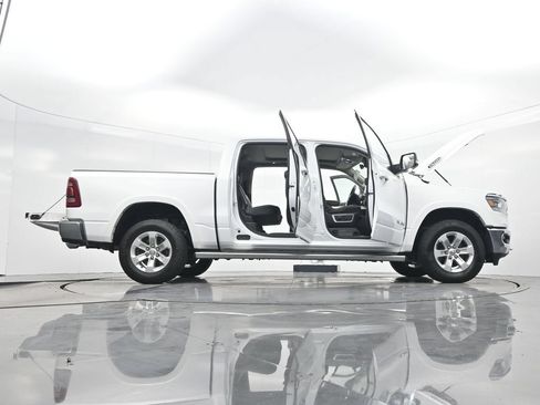 Used 2022 RAM 1500 Laramie AWD/4WD image 42