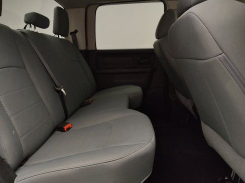 Used 2018 RAM 2500 Tradesman w/ Chrome Appearance Group AWD/4WD image 19