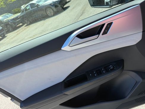 New 2026 Volkswagen Taos SE AWD/4WD image 32