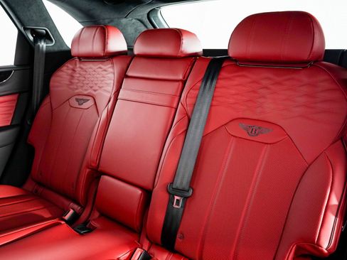 New 2025 Bentley Bentayga image 25