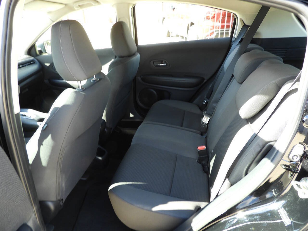 Used 2020 Honda HR-V LX image 24