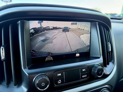 Used 2021 Chevrolet Colorado LT w/ LT Convenience Package image 22