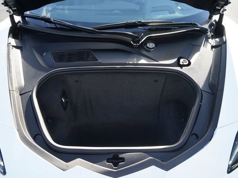 Used 2023 Chevrolet Corvette Stingray Preferred Cpe w/ Z51 Performance Package RWD image 31