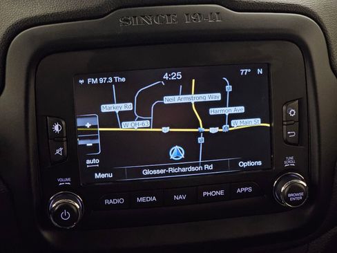 Used 2017 Jeep Renegade Limited AWD/4WD image 11