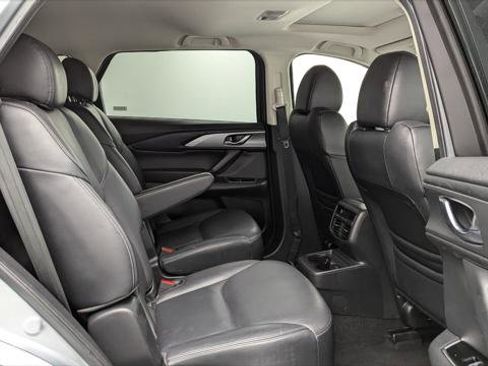 Used 2023 MAZDA CX-9 Touring image 19