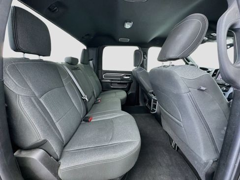 Used 2020 RAM 2500 Big Horn w/ Night Edition AWD/4WD image 18