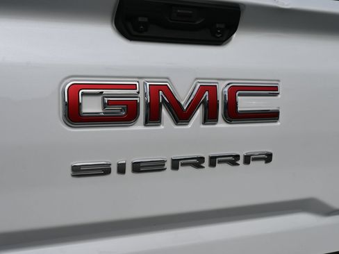 Used 2026 GMC Sierra 2500 SLT AWD/4WD image 22