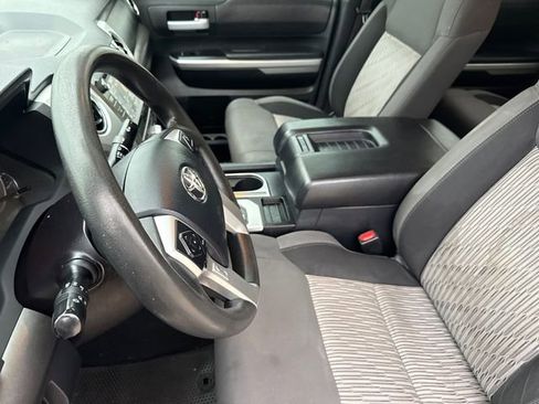 Used 2017 Toyota Tundra SR5 w/ SR5 Upgrade Package RWD image 18