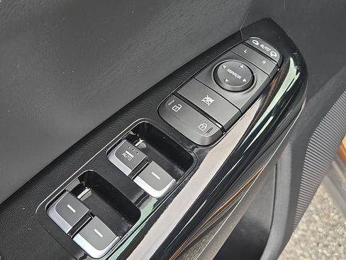 Used 2020 Kia Sportage EX image 17