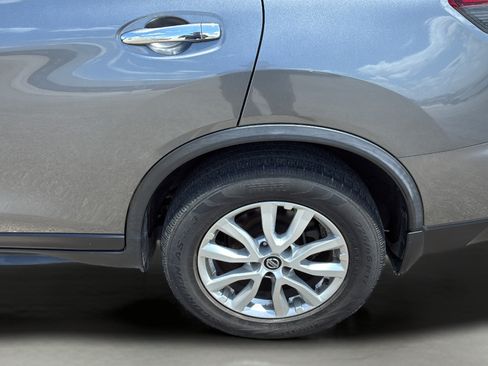 Used 2019 Nissan Rogue SV AWD/4WD image 39