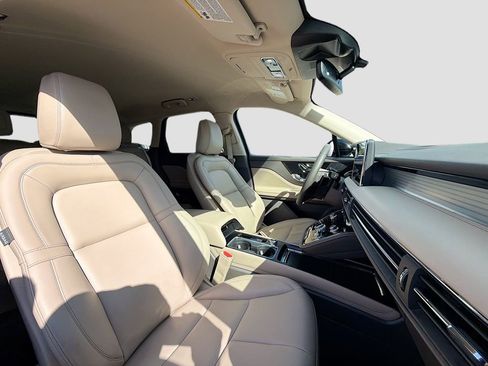 Used 2022 Lincoln Corsair Standard image 16