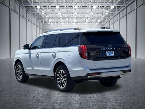 Used 2025 Ford Expedition Platinum AWD/4WD image 17