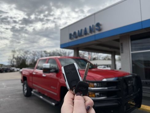 Used 2016 Chevrolet Silverado 2500 LTZ w/ Duramax Plus Package image 40