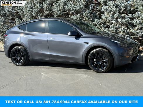 Used 2023 Tesla Model Y Long Range image 12