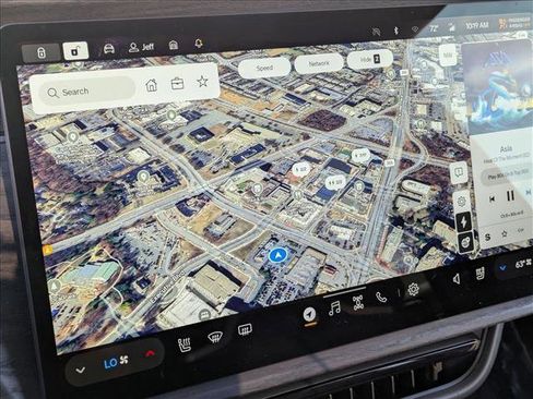 Used 2023 Rivian R1S Adventure image 13