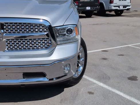 Used 2017 RAM 1500 Laramie AWD/4WD image 11