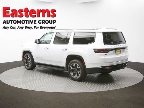 Used 2023 Jeep Wagoneer Series III w/ Preferred Equipment Group RWD image 61