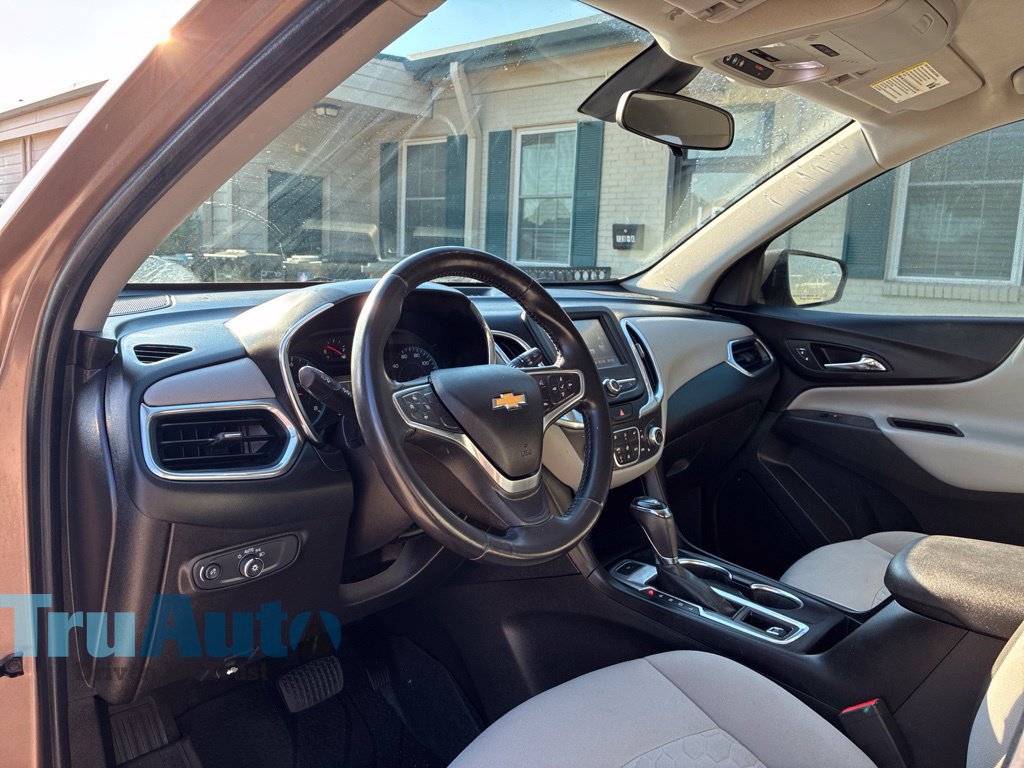 Used 2018 Chevrolet Equinox LT FWD image 27