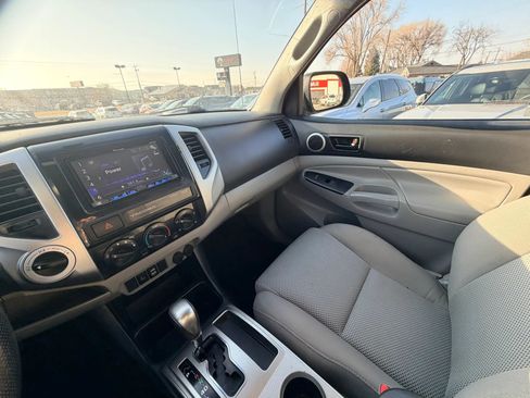 Used 2015 Toyota Tacoma 4x4 Double Cab image 18