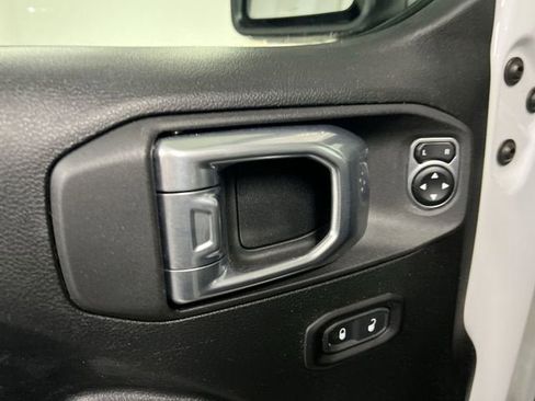 Used 2021 Jeep Gladiator Sport AWD/4WD image 22