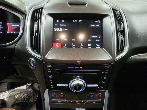 Used 2018 Ford Edge Titanium w/ Equipment Group 301A FWD image 35