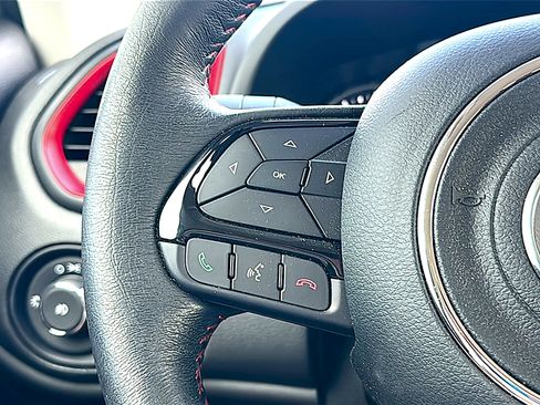 Used 2022 Jeep Renegade Trailhawk w/ Trailer Tow Group AWD/4WD image 29