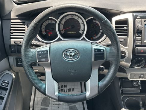 Used 2013 Toyota Tacoma 4x4 Double Cab w/ SR5 Pkg image 24