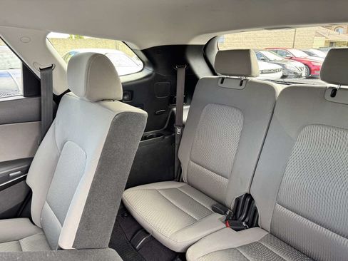 Used 2017 Hyundai Santa Fe SE w/ Cargo Package FWD image 26