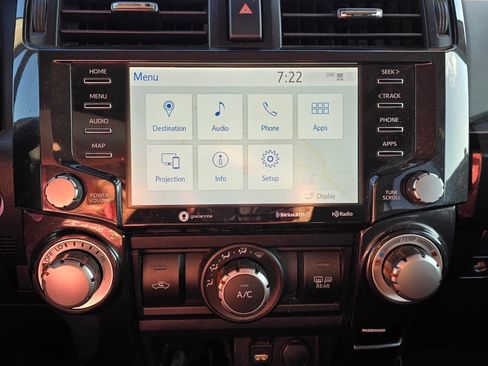 Used 2021 Toyota 4Runner Venture w/ Moonroof Package AWD/4WD image 17