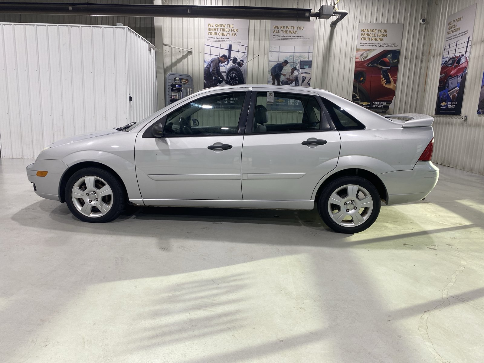 Used 2007 Ford Focus SES FWD image 3