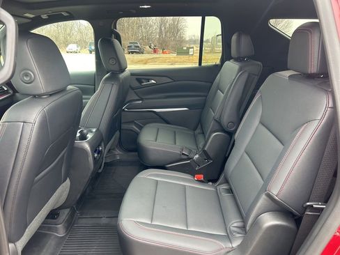 Used 2025 Chevrolet Traverse Z71 w/ Driver Confidence Package image 16