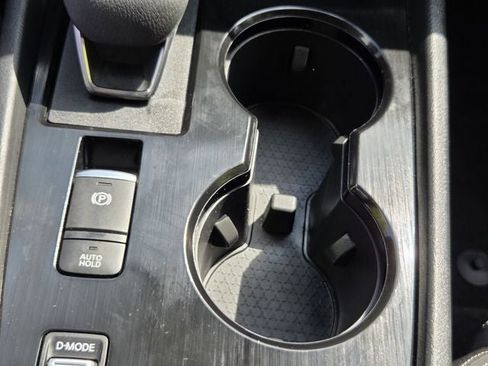 Used 2023 Nissan Rogue SV FWD image 18