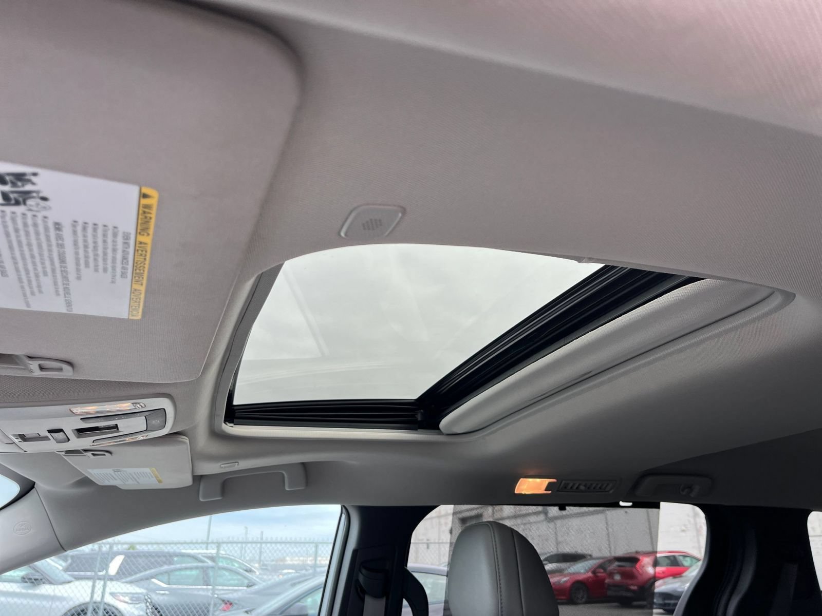 Used 2025 Toyota Sienna XLE FWD image 29