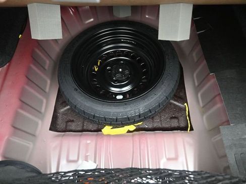 New 2025 Nissan Versa SV w/ Trunk Package image 16