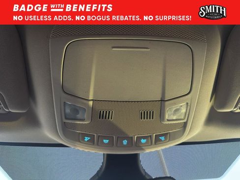 Certified 2023 Ford Edge SE w/ Black Appearance Package image 16