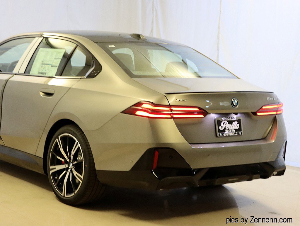 Used 2026 BMW 550e xDrive AWD/4WD image 7