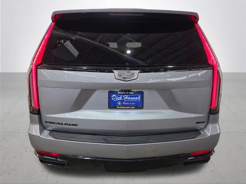 Used 2023 Cadillac Escalade ESV Sport Platinum w/ LPO, ONYX Package AWD/4WD image 10