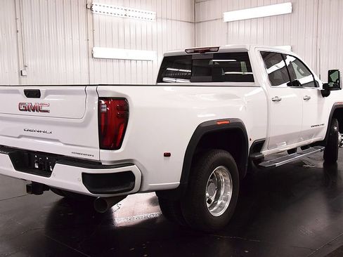 Used 2025 GMC Sierra 3500 Denali w/ Denali Reserve Package AWD/4WD image 9