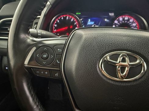 Used 2022 Toyota Camry XSE image 15