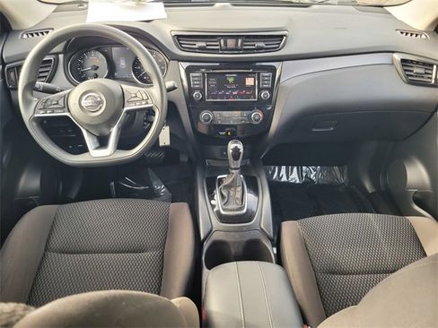 Used 2021 Nissan Rogue Sport S image 16