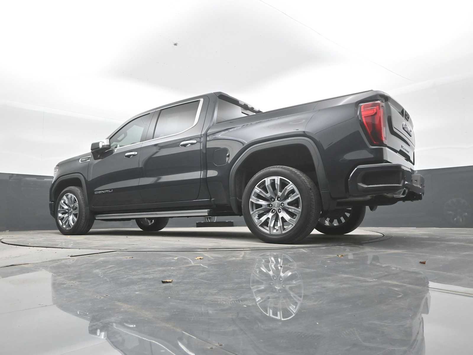 Used 2023 GMC Sierra 1500 Denali w/ Denali Reserve Package AWD/4WD image 23