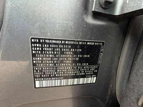 Used 2020 Volkswagen Tiguan SE image 34