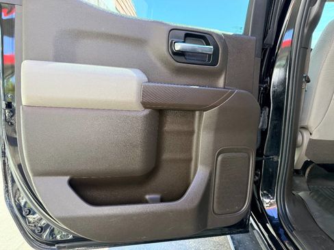 Used 2020 Chevrolet Silverado 1500 LT image 29