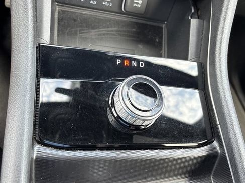 Used 2025 Jeep Grand Cherokee L Laredo RWD image 32