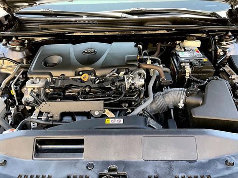 Used 2021 Toyota Camry SE FWD image 32