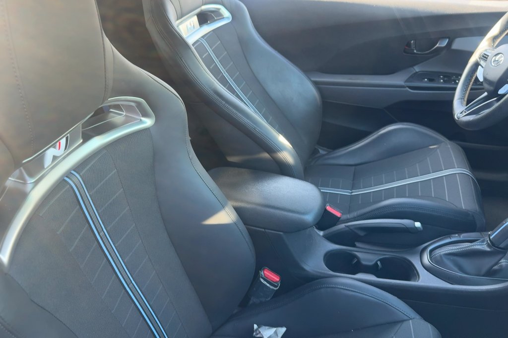 Used 2022 Hyundai Veloster N FWD image 15