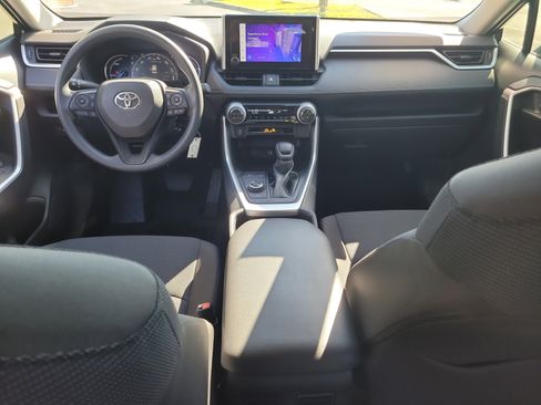 Certified 2025 Toyota RAV4 LE AWD/4WD image 14