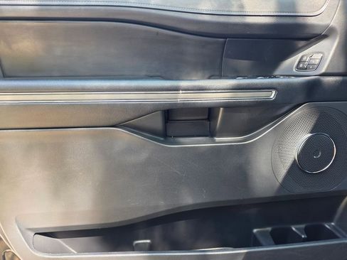 Used 2024 Ford Expedition Max XLT image 20